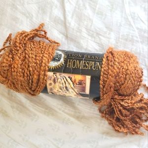 🆕️ lion brand • homespun yarn in ranch
